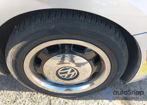 2015 Volkswagen Beetle 1.8T from USA, damaged, VIN 3VW517AT7FM801306